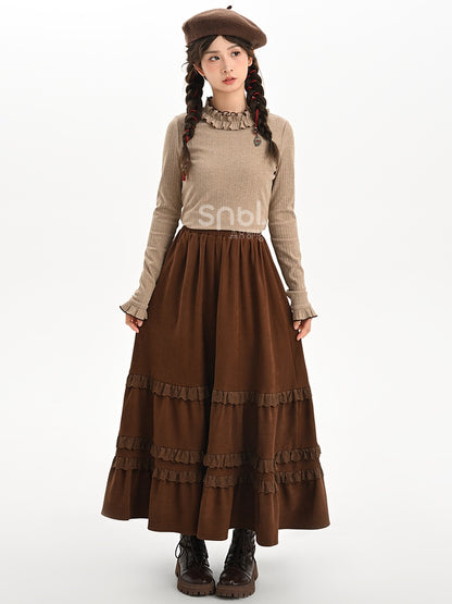 Hellbraunes Langarm-Top mit Rüschenausschnitt