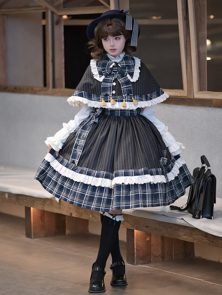 黒のストライプと青のチェック柄ケープ