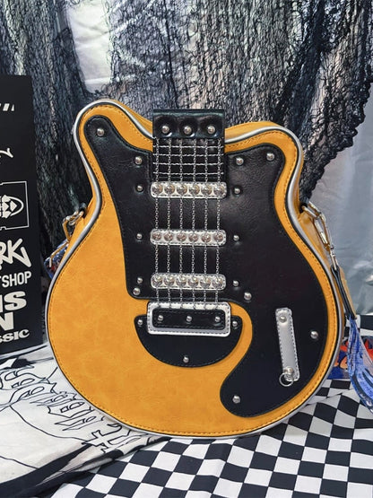 イエロー/レッド/ブラック＆ホワイトのギター型クロスボディバッグ