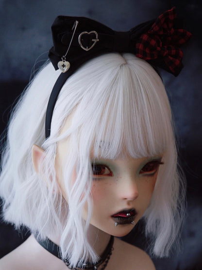 ブラックKCリボン結び（ハートのディテール付き）