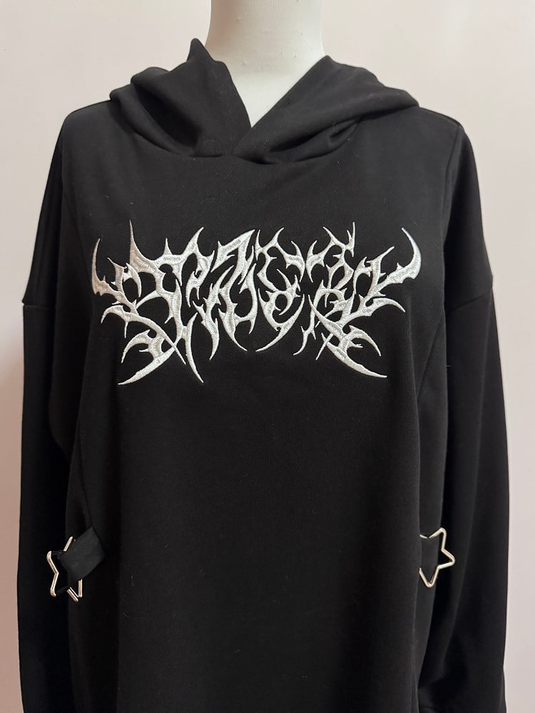 Schnalle Jirai verziert schwarz Hoodie Stickerei Details Kei
