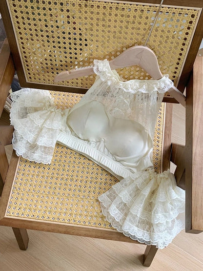 取り外し可能なネックライン、ベージュのフラッタースリーブ、レースのクロップド丈ホルターネックトップ