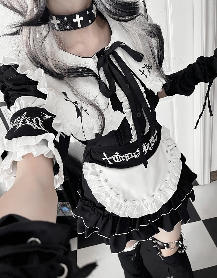 Embroidery Gothic Ruffle Apron with Tiered White Waist Studded Black Letter Skirt