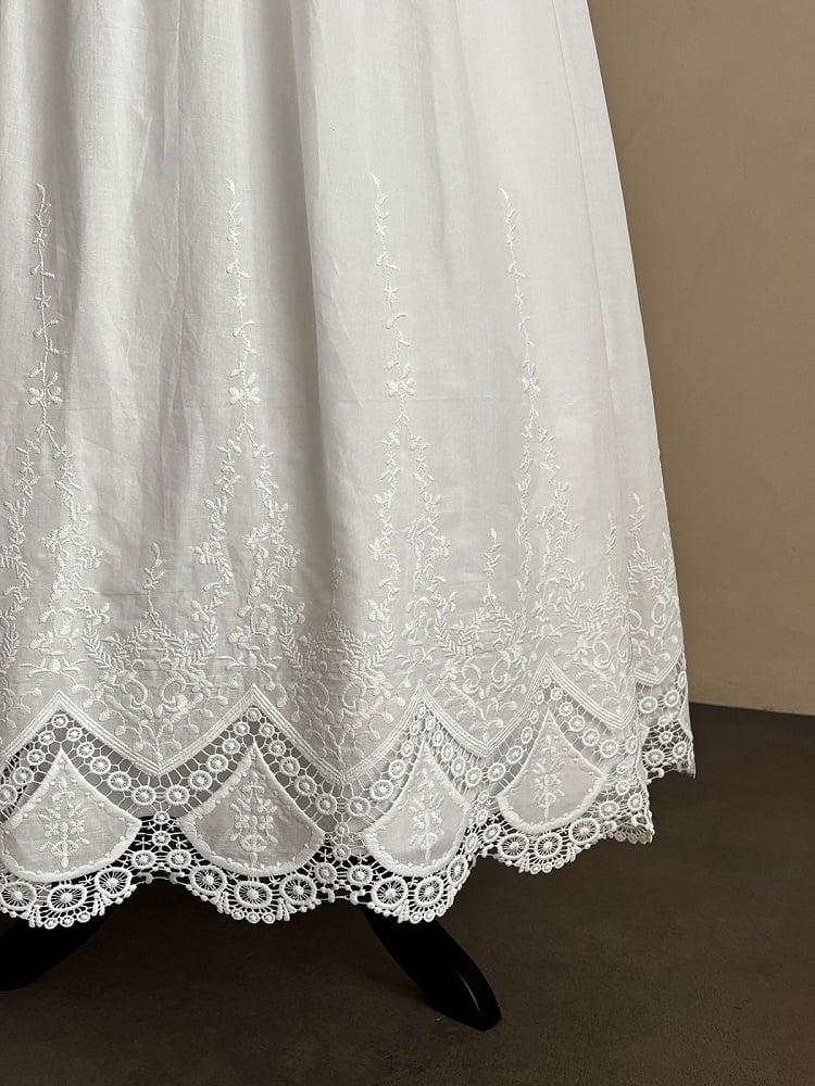High-Waisted Empire Lolita One-Piece Gown with Lace Embroidery - Vivian's Quilt Studio