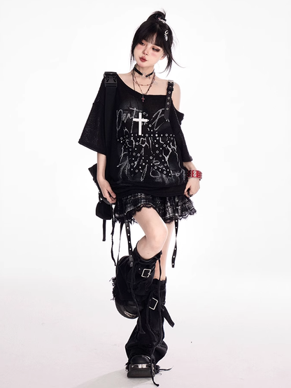 Y2K Schwarzes, asymmetrisches T-Shirt mit Sternträgern und Bittersüß