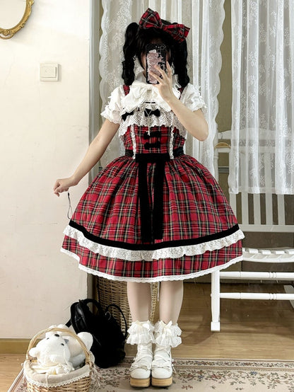 Roter Lolita-Pulloverrock mit weihnachtlichem Karomuster
