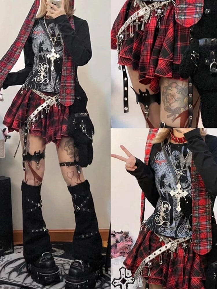 Y2K Rot karierter Minirock - Stufenrock mit hängenden Gürtelakzenten