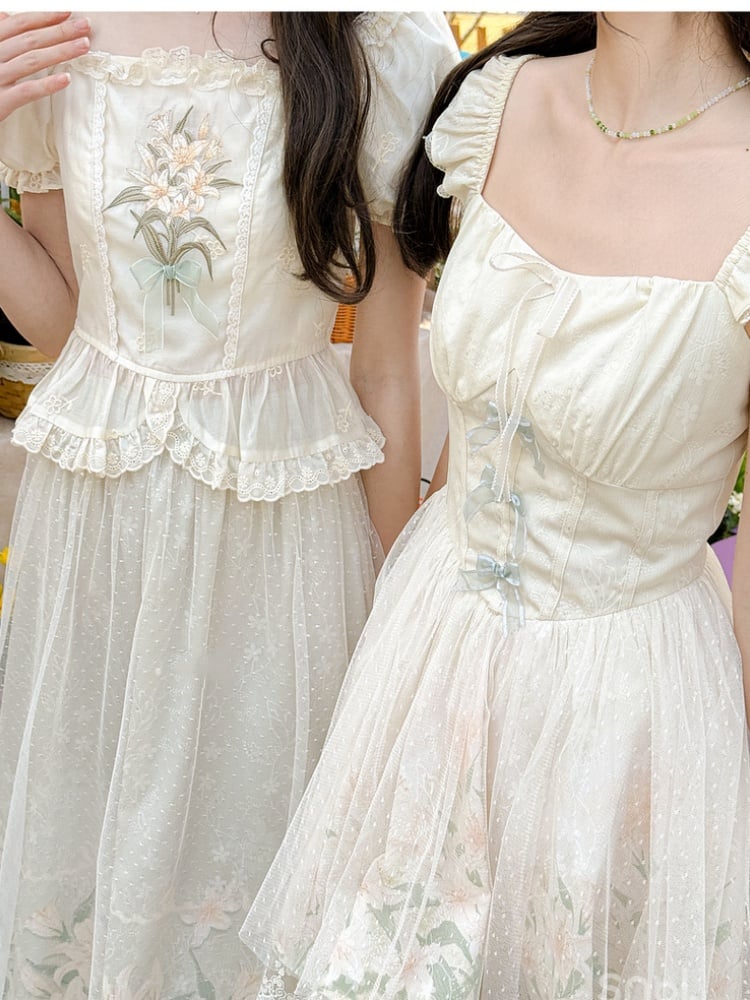 with Mesh Overlay Lily Print Dress Beige Flutter Sleeves Basque Waist