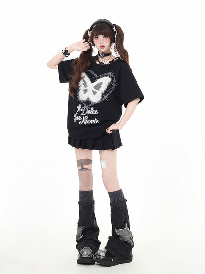 豪華な蝶のアップリケ、蝶のネックライン、ブラックデザイン、ビタースイートTシャツ