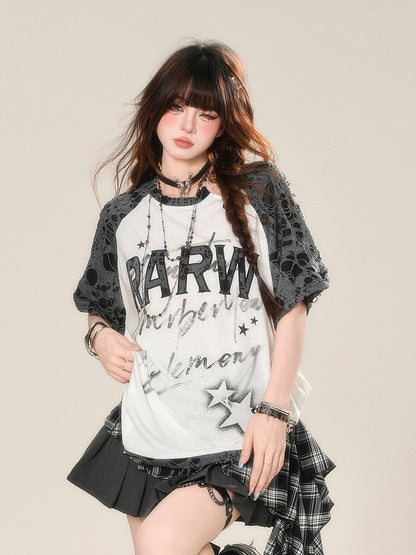 Design Distressed Holes and Black White Colorblock Embroidered T-Shirt