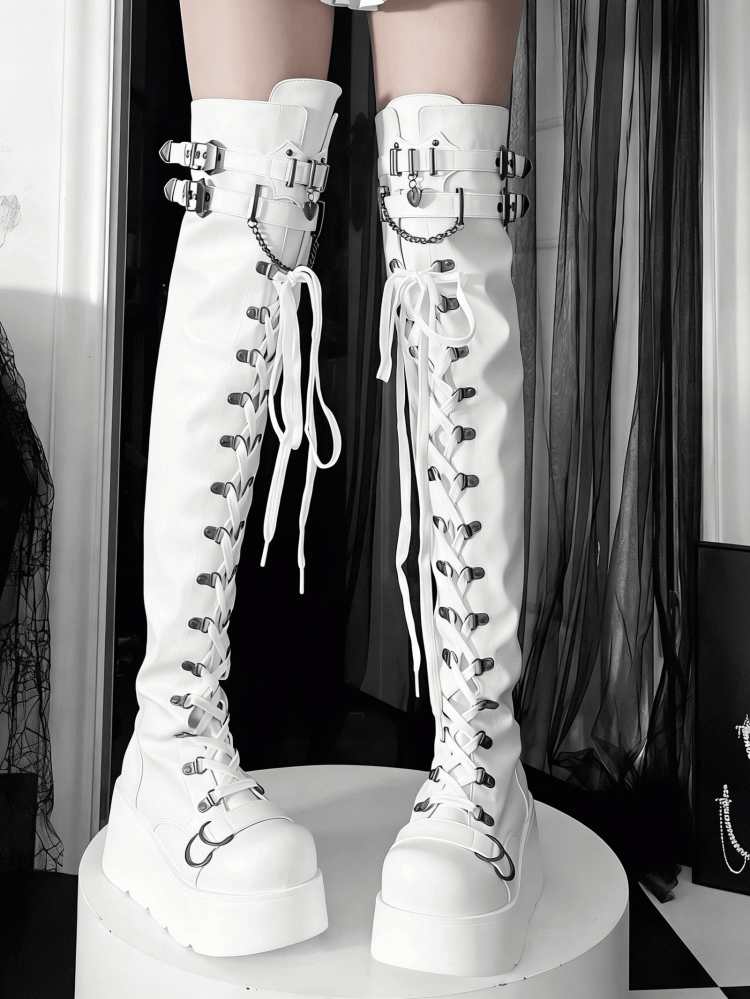 System Chain Style Motifs Decorative Matte Platform Heart PU Boots White in Punk with Triple Closure