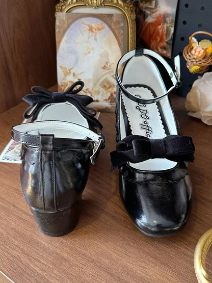 Low-heel Classic Mary Janes in PU with Floral Detailing, Bow Accent & Heart Closure