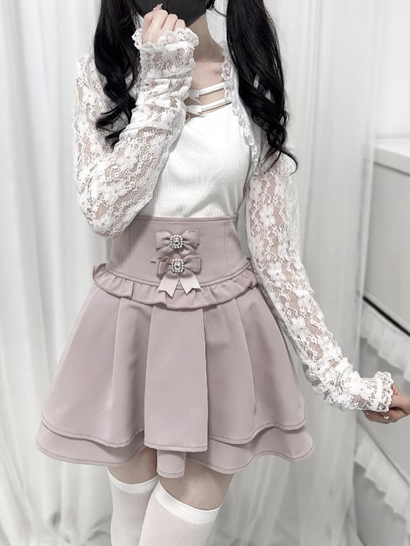 Jirai Kei Top mit Schleifen und Spitzenärmeln in Schwarz/Weiß