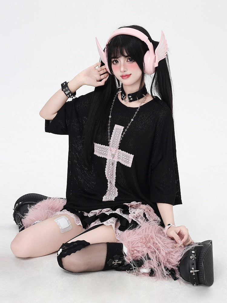 Pink Bittersweet Black Loose with Cross Applique T-Shirt