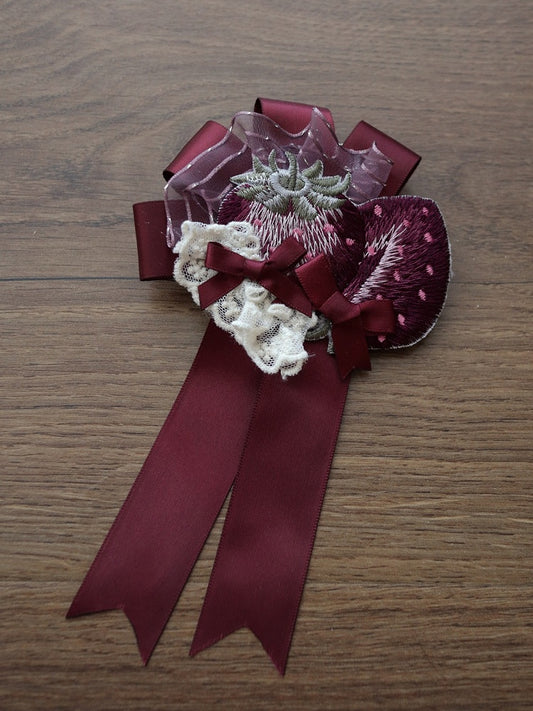 Strawberry Embroidery Sweet Brooch with Lace