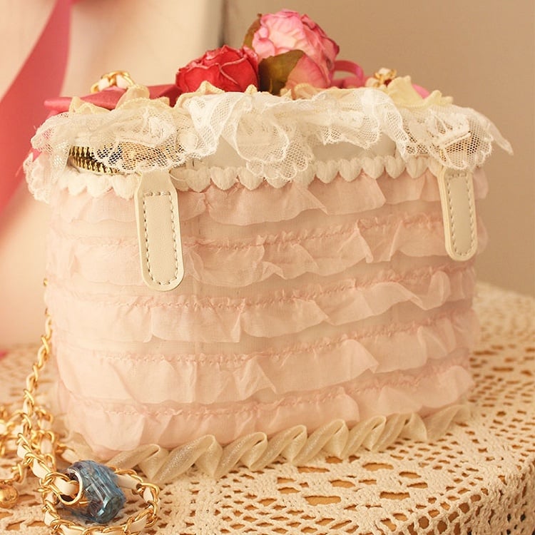 ストロベリービーズチャーム、蝶結びディテール、レーストリムバッグ