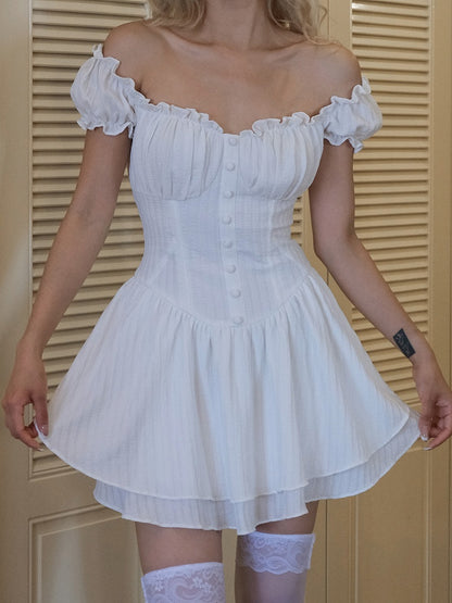 Weißes Vintage-Minikleid mit Rüschenausschnitt und kurzen Puffärmeln