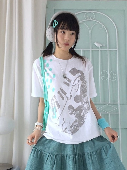 White Crew Neck Tee with Distressed Print - innomoood