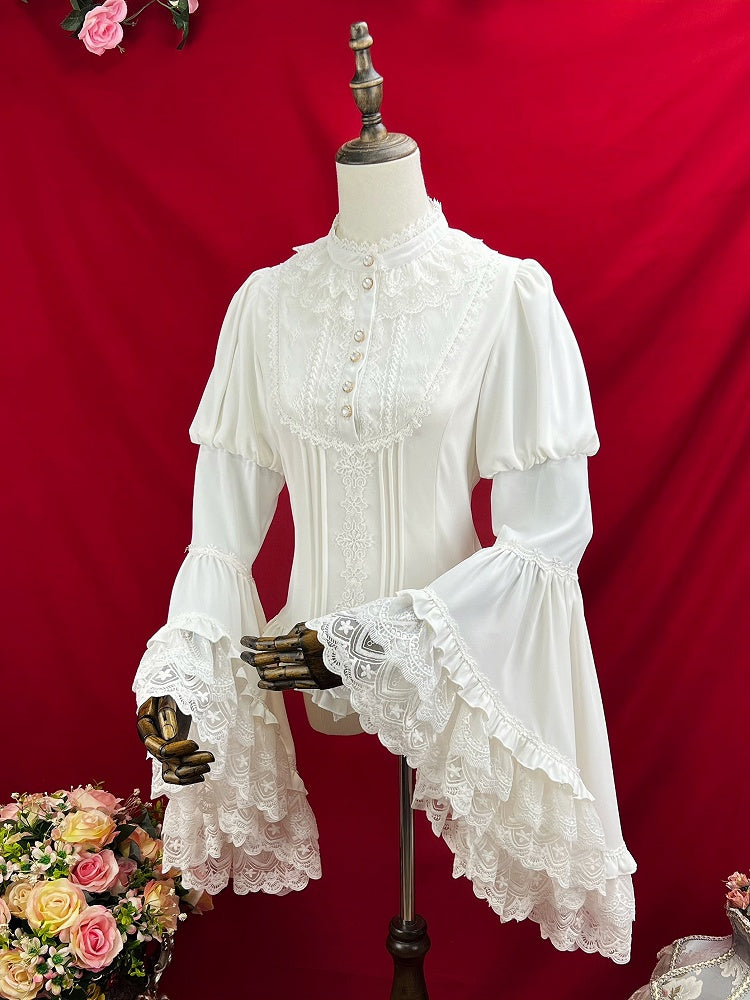 ホワイトのエレガントなロングベルスリーブブラウス