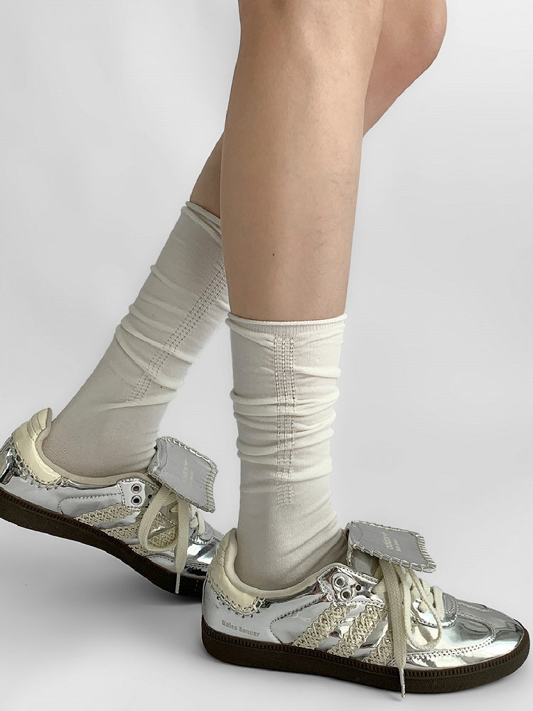 Loose Ribbed Calf Trim White Socks