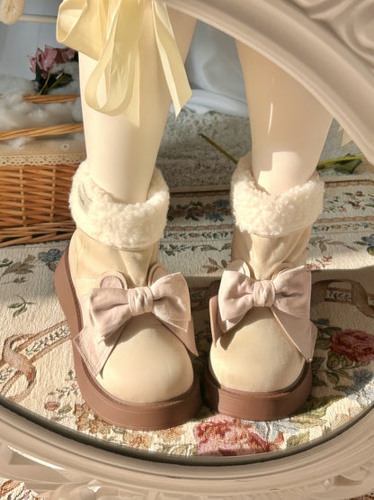 Beige Winterstiefel mit Plateausohle und Hasenohren und Schleife