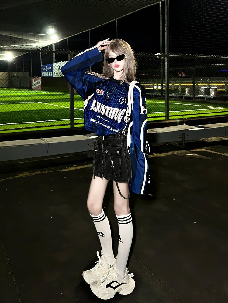 Crewneck Top with Casual Blue Letter-print