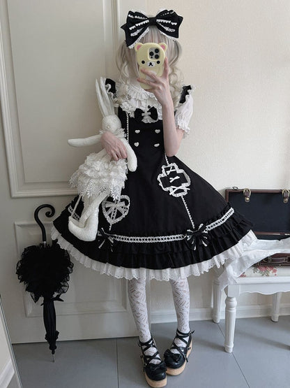 Beschnittenes Kleid mit Ausschnittträgern, schwarz, gewellt, flatternd, Lolita-Krankenschwester, Ösen-Schulter