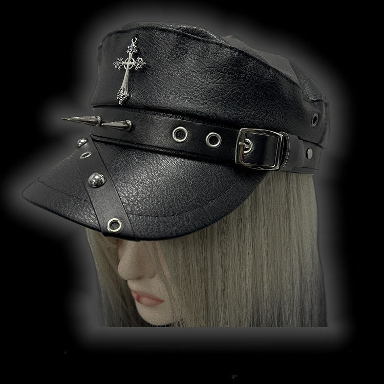 Y2K Schwarzes Kreuz Charm Schnallenriemen Nieten verziert Punk Baskenmütze