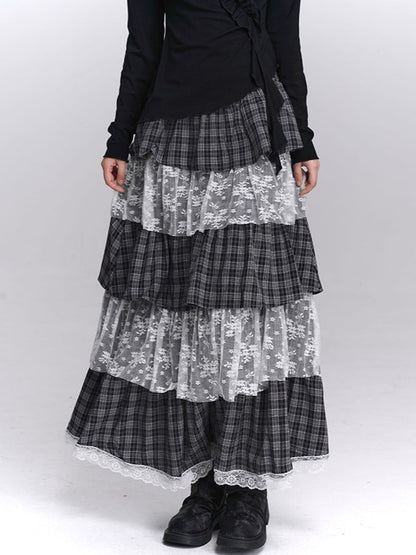 Stufenrock, schwarze Lagen, weißer Maxi mit karierter Spitze in niedriger Taille