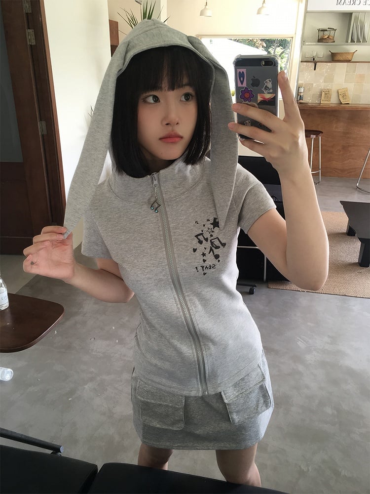 Multi-Pocket Print Dark / Light with Gray Letter Skirt