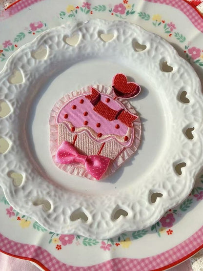 Brooch Sweet Pink/Red Cake Trim Ruffles