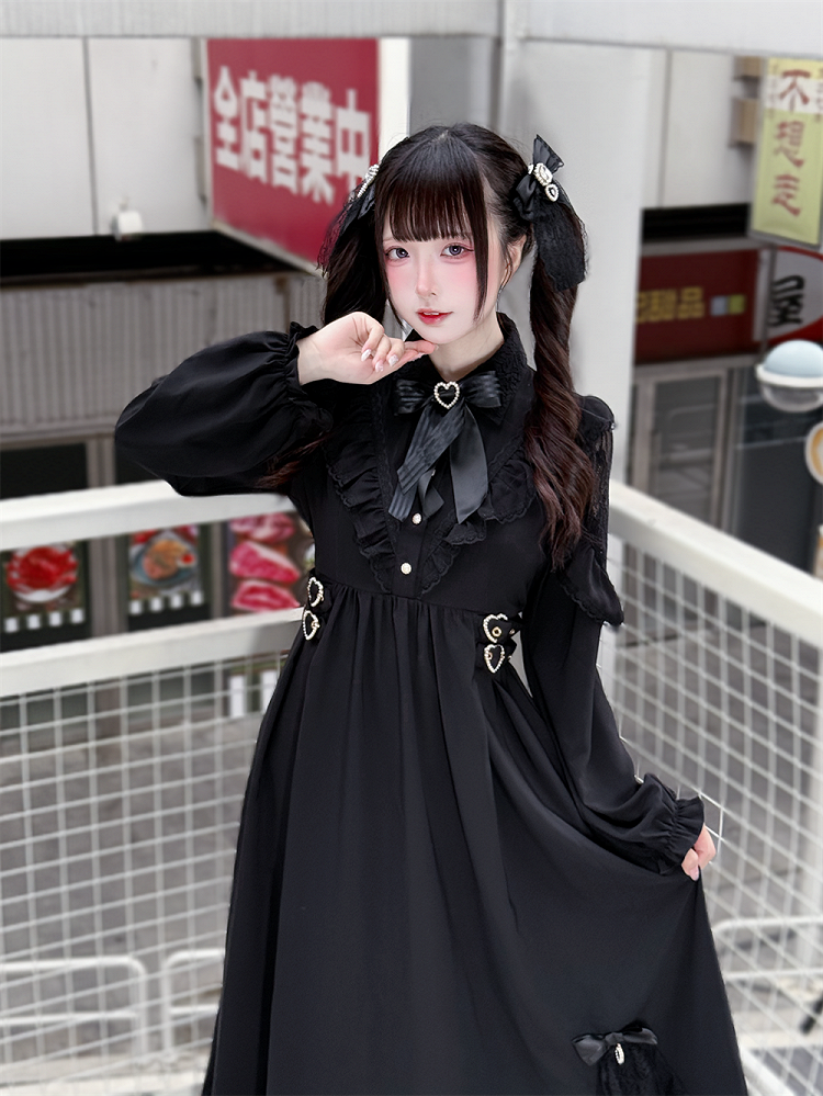 Kei Intricate Waist-Defining Black Clean Cutouts and Elegant Jirai with Dress Lace