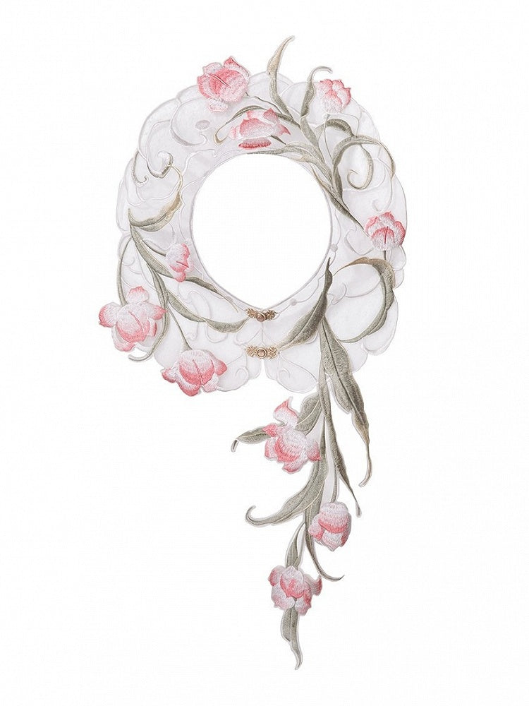 Floral-Embroidered White Shoulder Capelet in Chinese-Inspired Design - Unknown Star