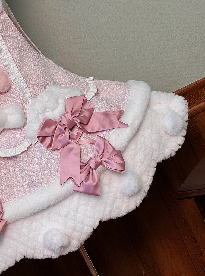 Pom-Poms Pink mit Lolita-Overall-Besatz, gewelltes süßes Kleid, weißer Schleifenrand und