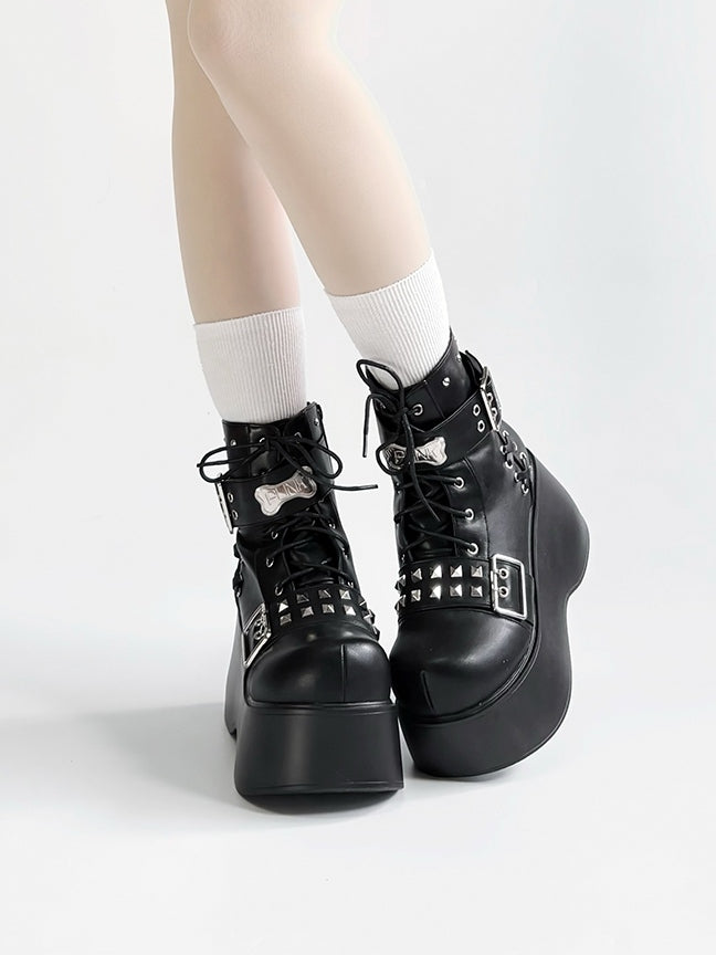 Studs Platform with Black in Matte Boots Rivet PU