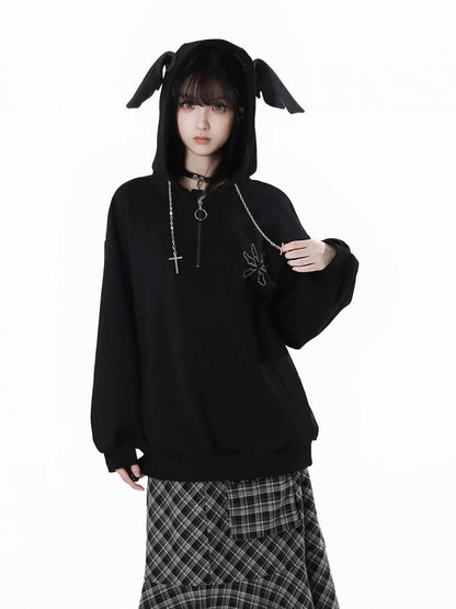 Bittersüße Kette Grau/Schwarz Kapuzendesign Hoodie Flügel Kreuz Wing Stickerei Rücken Feder