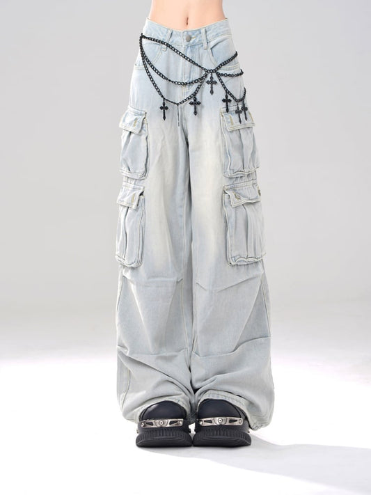 Hellblaue Cargo-Jeans mit Taschen