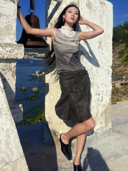 Vest Neck Knit Grey Mock