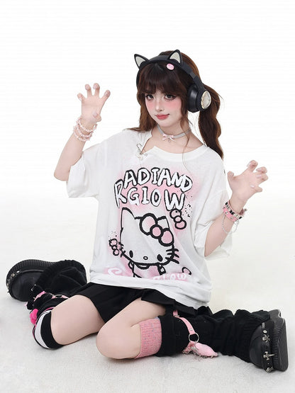 Adorable Kitty Graffiti Pink/White Bittersweet Detail T-Shirt Pin