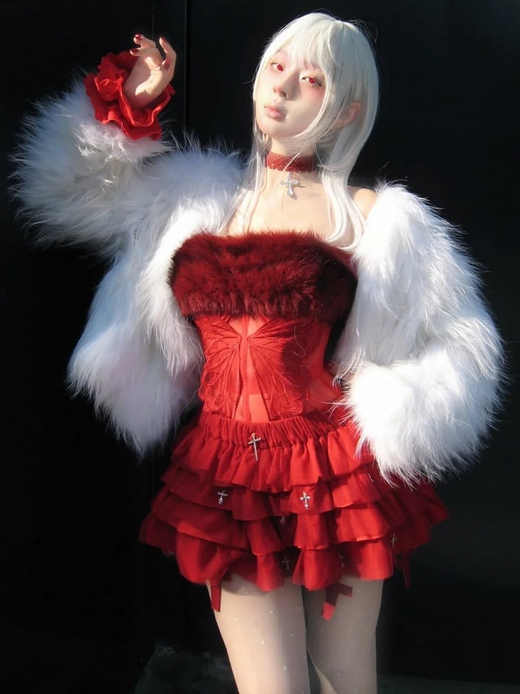 ホワイトフェイクファーコート