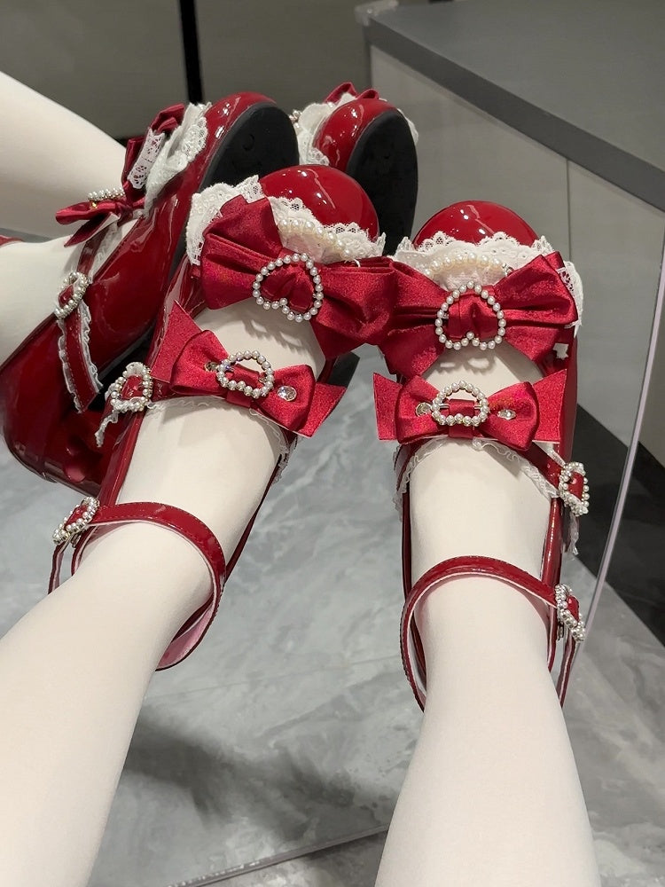 Janes Heels Bow at Mary Cut-out Top Wine Heart Red