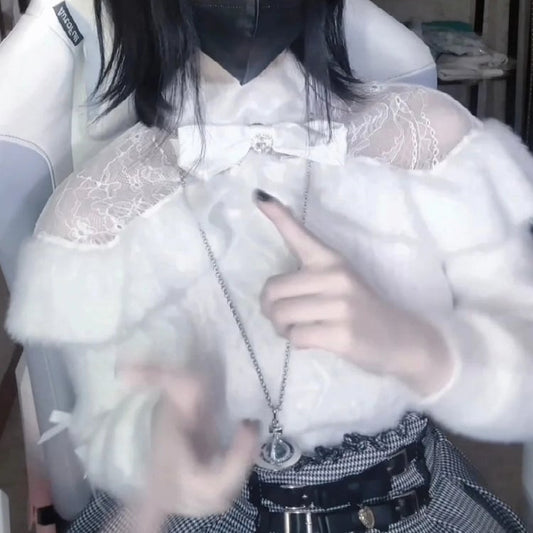 Rhinestone Contrast Bowknot Decorated Heart White Lace Kei Jirai