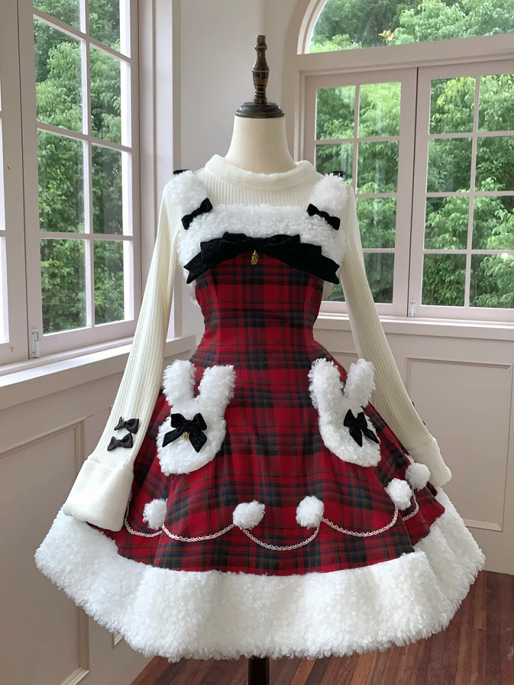 Rotes Karomuster, Winterhasen-Thema, Weihnachts-Lolita-Kleid, Plüsch-Ausschnitt und Saum
