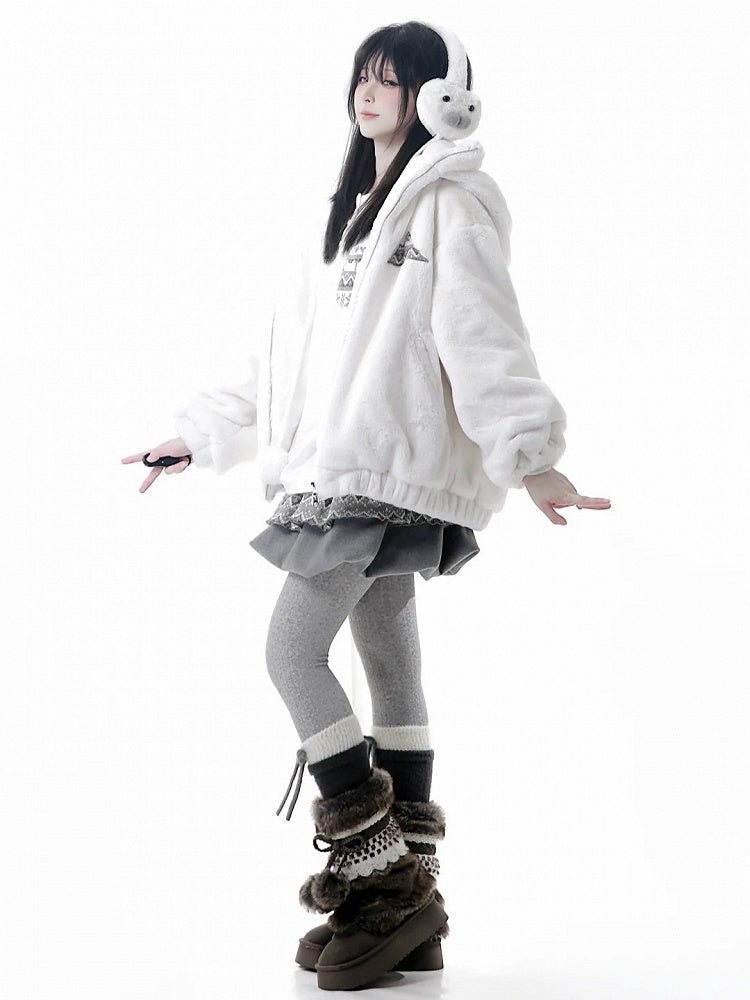 Lining Seal-inspired White Hooded Cozy Jacket with Fleece Plush