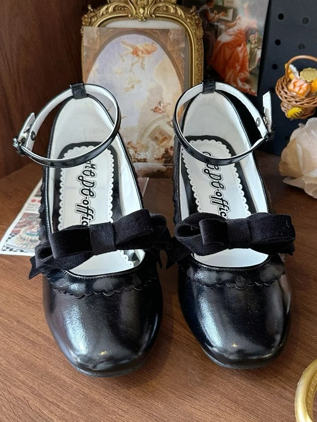 Low-heel Classic Mary Janes in PU with Floral Detailing, Bow Accent & Heart Closure