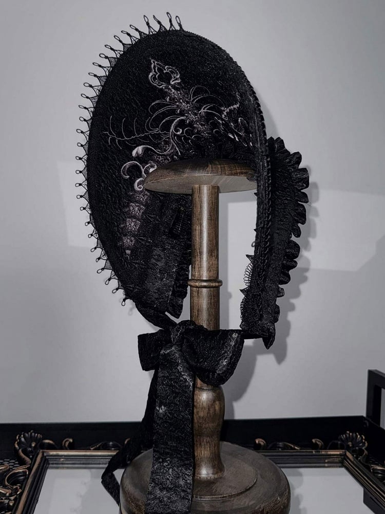Embroidery Ribs Lolita Gothic Bonnet Black