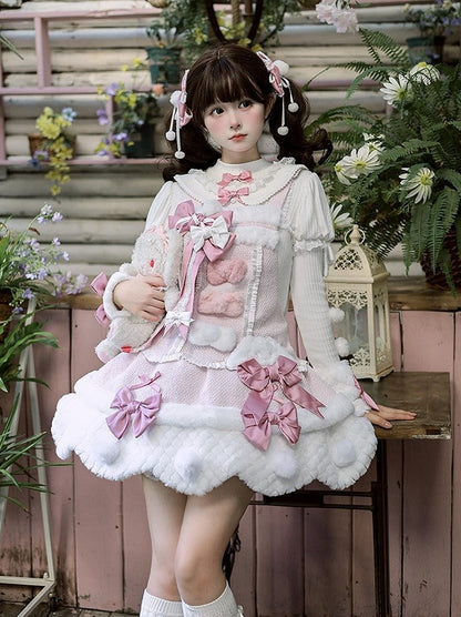 Pom-Poms Pink mit Lolita-Overall-Besatz, gewelltes süßes Kleid, weißer Schleifenrand und