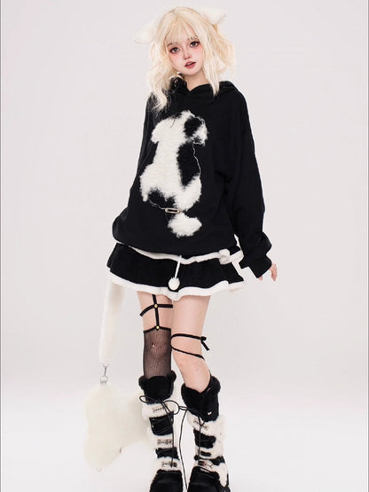 Schwarzer süßer Kapuzenpullover mit Welpenohren und Applikation