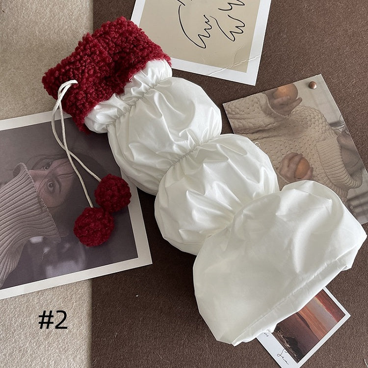 Süße Beinwärmer mit Schleife und Pompons