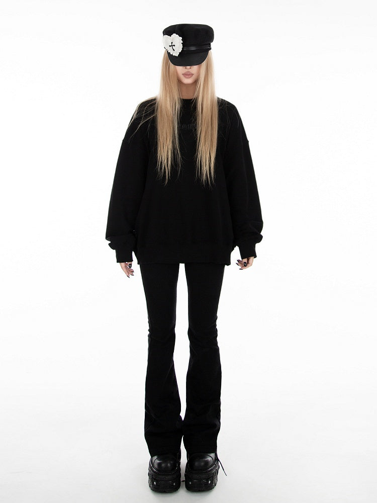 ブラックの長袖ルーズスウェットシャツ